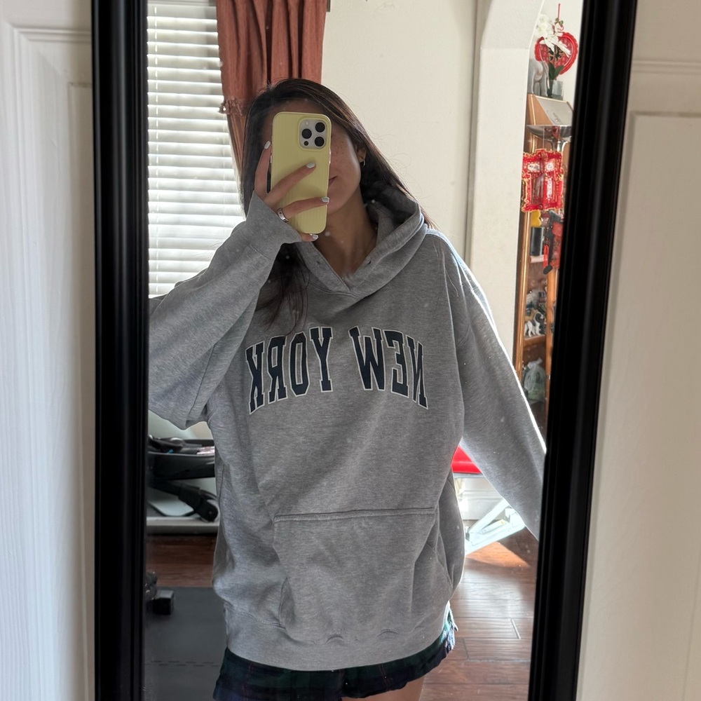 Brandy Melville New York Hoodie